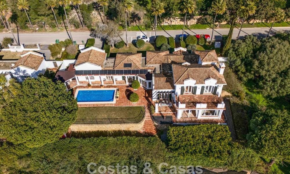 Authentieke Andalusische villa met idyllisch, panoramisch golfzicht te koop in Sotogrande Alto, Costa del Sol 795171