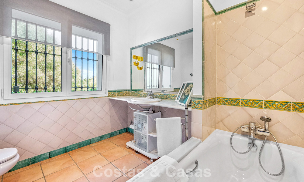 Authentieke Andalusische villa met idyllisch, panoramisch golfzicht te koop in Sotogrande Alto, Costa del Sol 795192