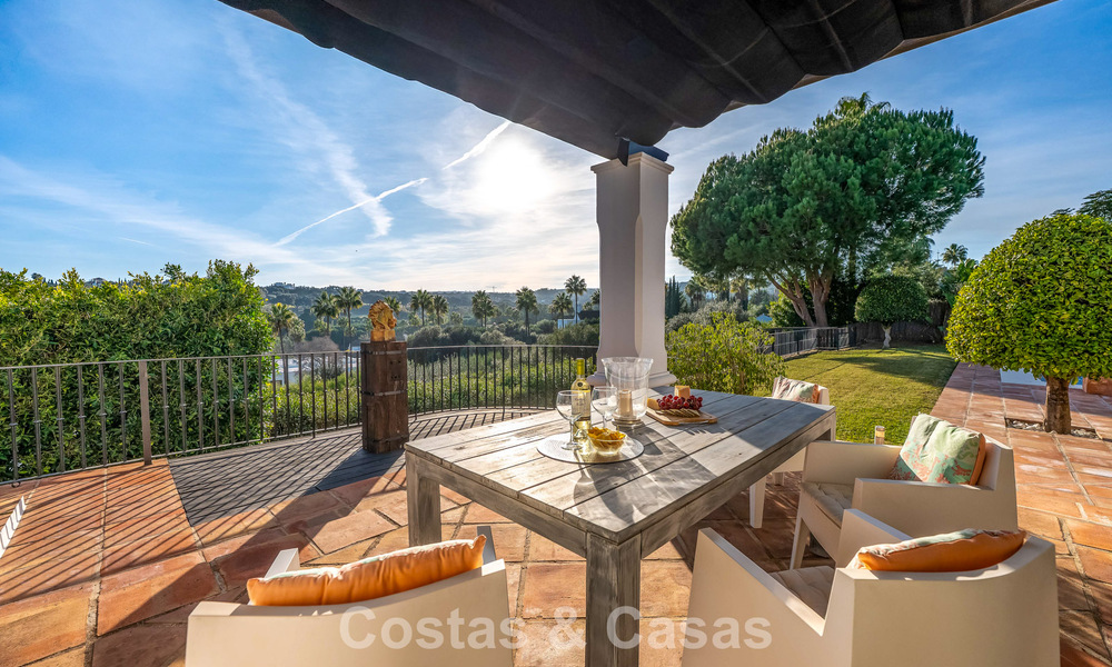 Authentieke Andalusische villa met idyllisch, panoramisch golfzicht te koop in Sotogrande Alto, Costa del Sol 795203
