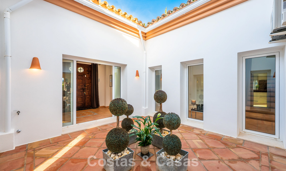 Authentieke Andalusische villa met idyllisch, panoramisch golfzicht te koop in Sotogrande Alto, Costa del Sol 795221