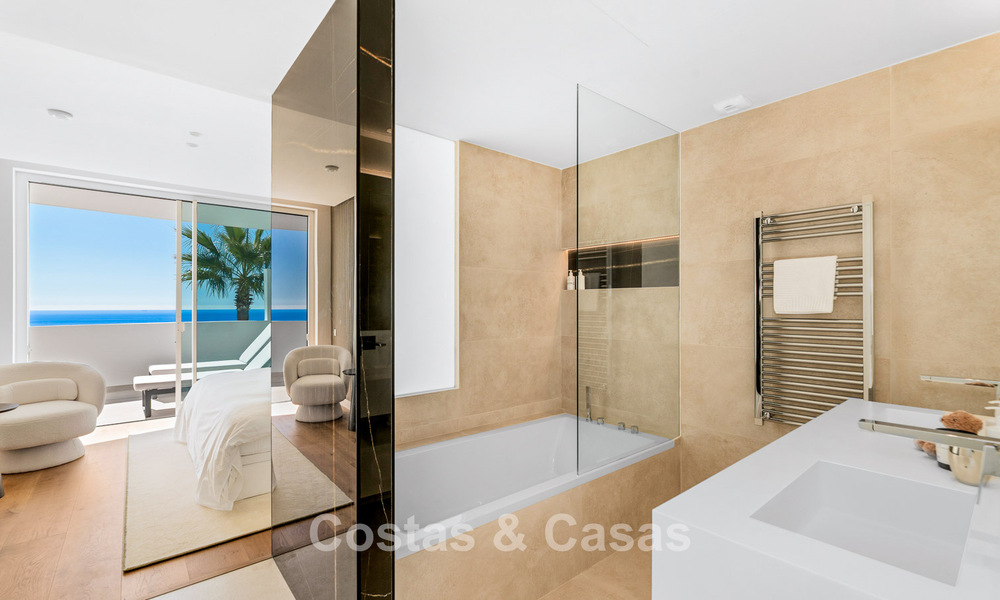Instapklaar, avant-gardist appartement met subliem zeezicht te koop op luttele minuten van Marbella stad 795356