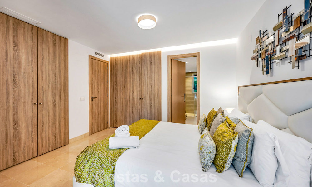 Eigentijds, tuinappartement te koop op enkele minuten lopen van het strand en Puerto Banus, Marbella 795735