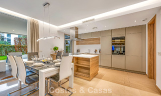 Eigentijds, tuinappartement te koop op enkele minuten lopen van het strand en Puerto Banus, Marbella 795743 