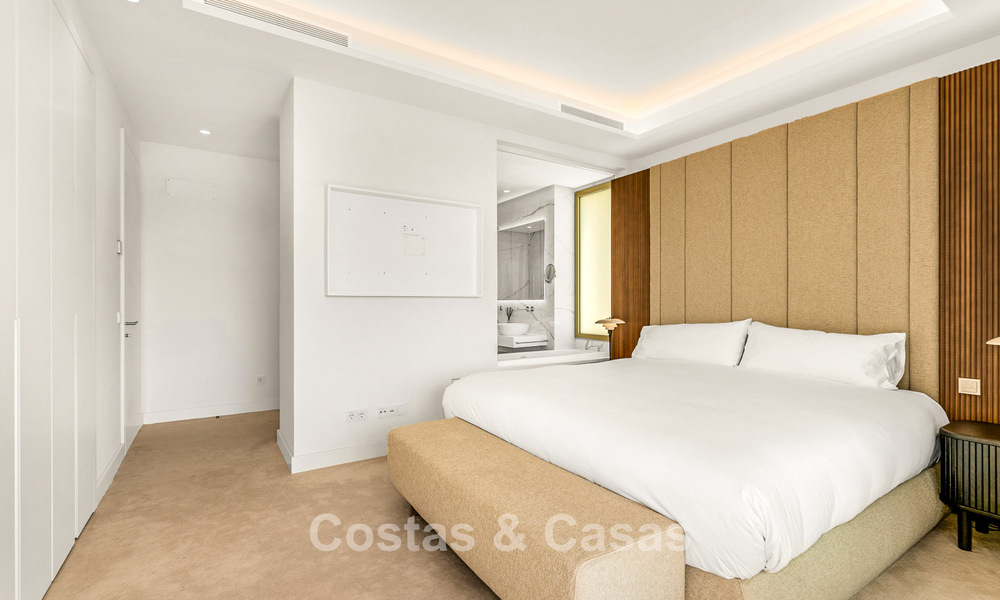 Luxe appartement te koop met panoramische uitzichten op Marbella’s Golden Mile vlakbij het strand en Puerto Banus 796012