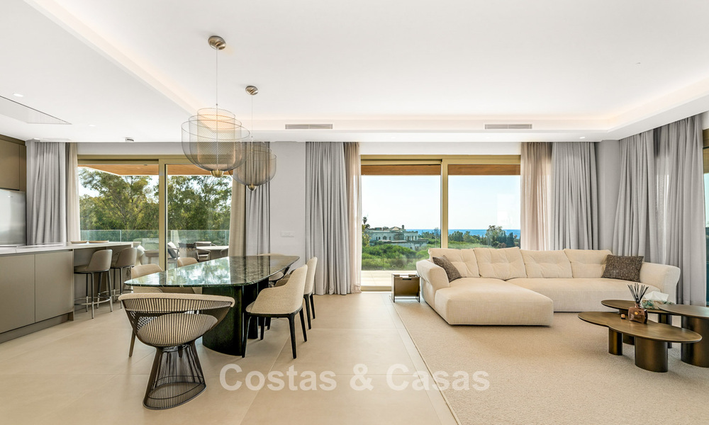 Luxe appartement te koop met panoramische uitzichten op Marbella’s Golden Mile vlakbij het strand en Puerto Banus 796014