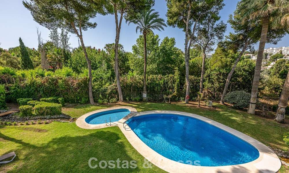 Prachtig gerenoveerde villa in Boho-chic stijl te koop in Nueva Andalucia, Marbella 795788