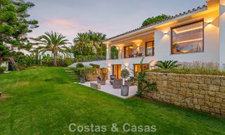 Elegante designvilla met panoramisch uitzicht te koop over de golfvallei van Nueva Andalucia, Marbella 795680 