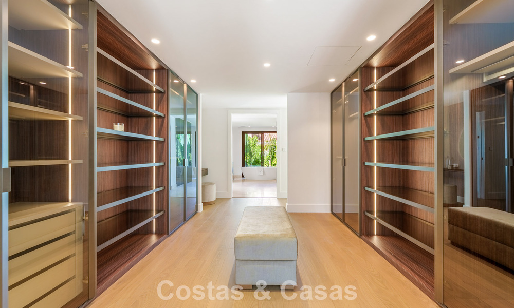 Elegante designvilla met panoramisch uitzicht te koop over de golfvallei van Nueva Andalucia, Marbella 795707