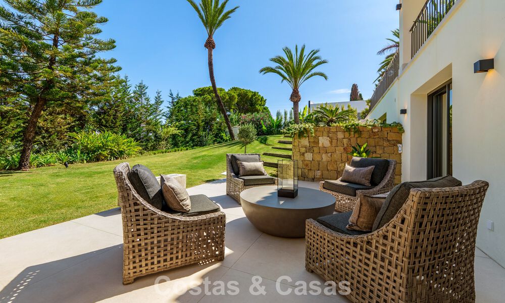 Elegante designvilla met panoramisch uitzicht te koop over de golfvallei van Nueva Andalucia, Marbella 795709