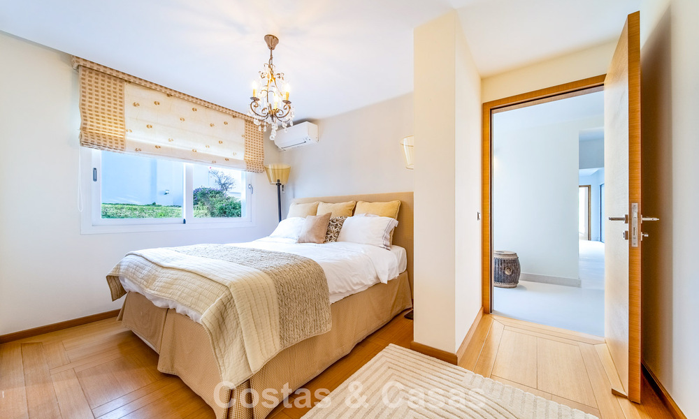 Luxe gerenoveerde villa op een steenworp van de golfbaan te koop in Guadalmina Alta, Marbella 795873