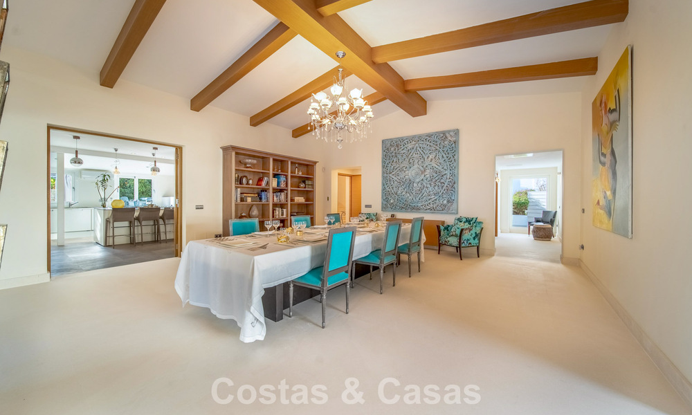 Luxe gerenoveerde villa op een steenworp van de golfbaan te koop in Guadalmina Alta, Marbella 795893