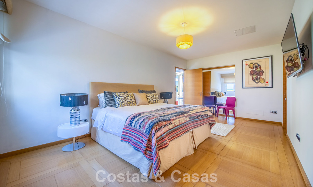 Luxe gerenoveerde villa op een steenworp van de golfbaan te koop in Guadalmina Alta, Marbella 795896