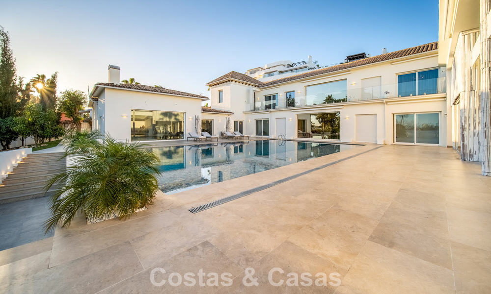 Luxe gerenoveerde villa op een steenworp van de golfbaan te koop in Guadalmina Alta, Marbella 795903