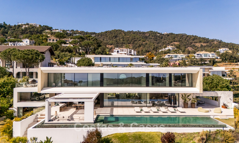Spectaculaire, hedendaagse luxevilla te koop met zeezicht in El Madroñal, Marbella - Benahavis 796239