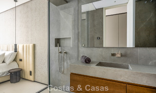 Spectaculaire, hedendaagse luxevilla te koop met zeezicht in El Madroñal, Marbella - Benahavis 796243 