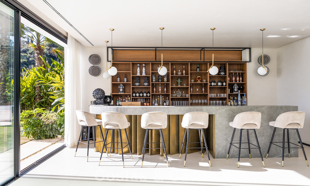 Spectaculaire, hedendaagse luxevilla te koop met zeezicht in El Madroñal, Marbella - Benahavis 796251