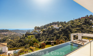 Spectaculaire, hedendaagse luxevilla te koop met zeezicht in El Madroñal, Marbella - Benahavis 796268 