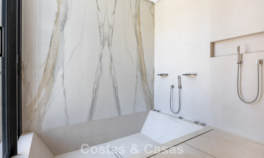 Spectaculaire, hedendaagse luxevilla te koop met zeezicht in El Madroñal, Marbella - Benahavis 796270