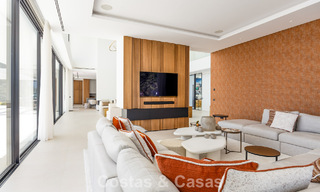 Spectaculaire, hedendaagse luxevilla te koop met zeezicht in El Madroñal, Marbella - Benahavis 796272 