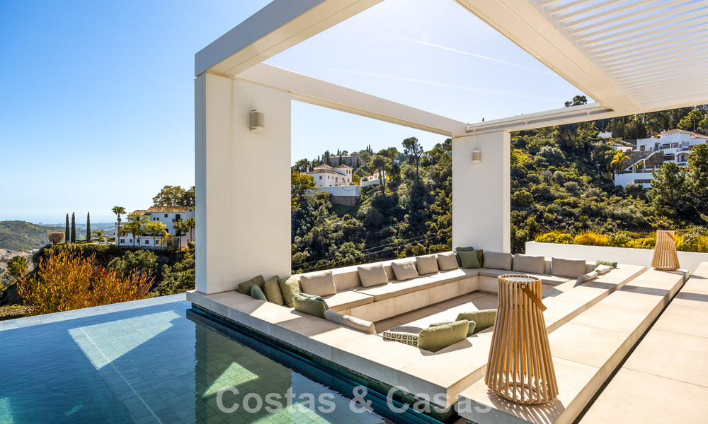 Spectaculaire, hedendaagse luxevilla te koop met zeezicht in El Madroñal, Marbella - Benahavis 796282