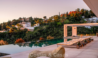 Spectaculaire, hedendaagse luxevilla te koop met zeezicht in El Madroñal, Marbella - Benahavis 796293 