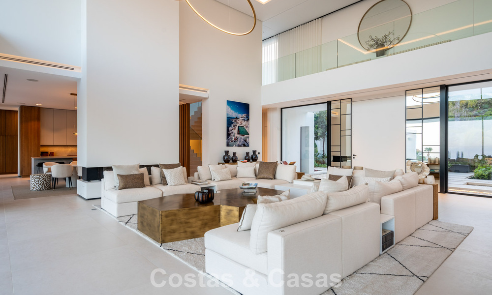 Spectaculaire, hedendaagse luxevilla te koop met zeezicht in El Madroñal, Marbella - Benahavis 796295