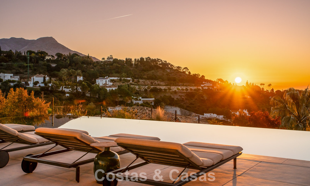 Spectaculaire, hedendaagse luxevilla te koop met zeezicht in El Madroñal, Marbella - Benahavis 796301