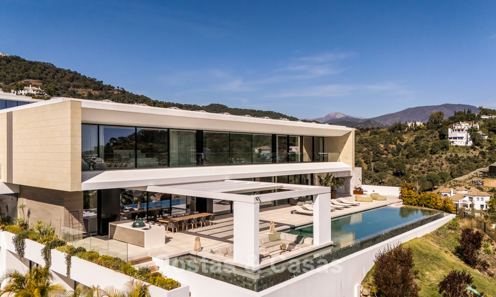 Spectaculaire, hedendaagse luxevilla te koop met zeezicht in El Madroñal, Marbella - Benahavis 796303