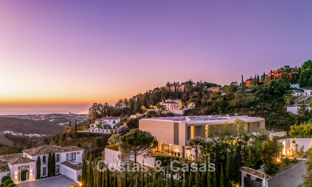 Spectaculaire, hedendaagse luxevilla te koop met zeezicht in El Madroñal, Marbella - Benahavis 796307