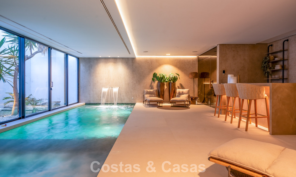 Spectaculaire, hedendaagse luxevilla te koop met zeezicht in El Madroñal, Marbella - Benahavis 796310