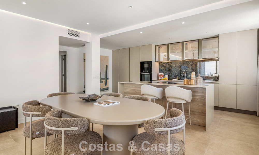 Modern gerenoveerd appartement met ruim terras te koop met weids uitzicht in Nueva Andalucia, Marbella 796053