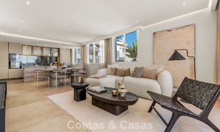 Modern gerenoveerd appartement met ruim terras te koop met weids uitzicht in Nueva Andalucia, Marbella 796061 