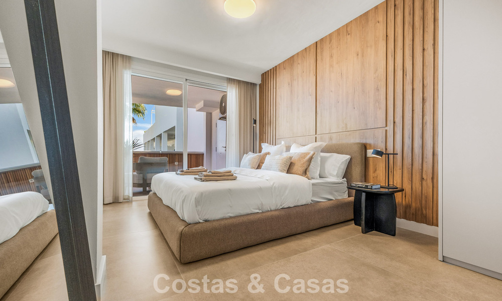 Modern gerenoveerd appartement met ruim terras te koop met weids uitzicht in Nueva Andalucia, Marbella 796067