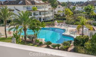 Exclusief duplex penthouse met een modern en licht interieur te koop in een beveiligd complex op de Golden Mile, Marbella 796416 