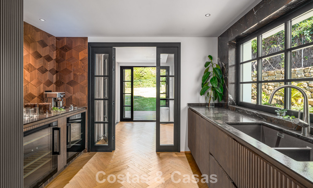 Exclusieve, architecturale villa met panoramisch golf- en zeezicht te koop in Nueva Andalucia, Marbella 796353