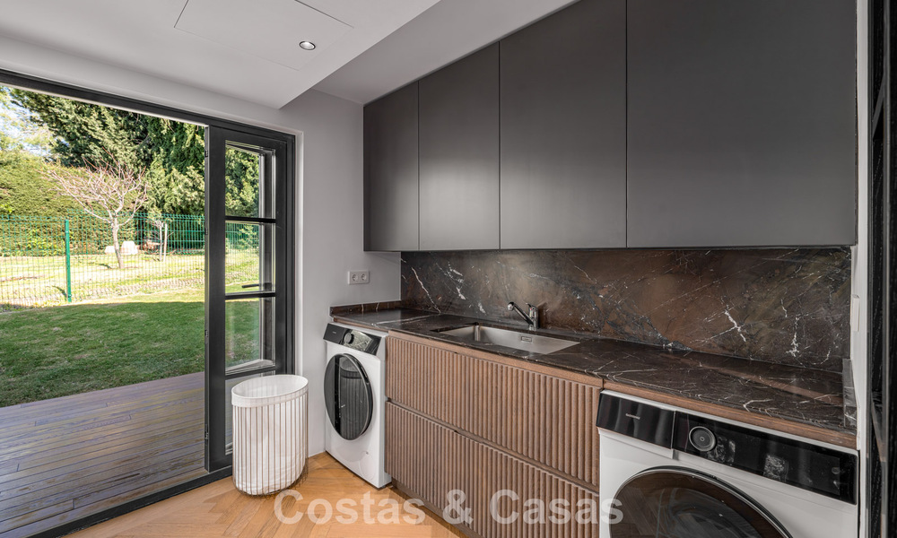 Exclusieve, architecturale villa met panoramisch golf- en zeezicht te koop in Nueva Andalucia, Marbella 796354