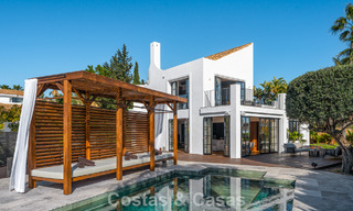 Exclusieve, architecturale villa met panoramisch golf- en zeezicht te koop in Nueva Andalucia, Marbella 796360 
