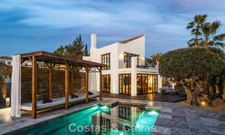 Exclusieve, architecturale villa met panoramisch golf- en zeezicht te koop in Nueva Andalucia, Marbella 796377 
