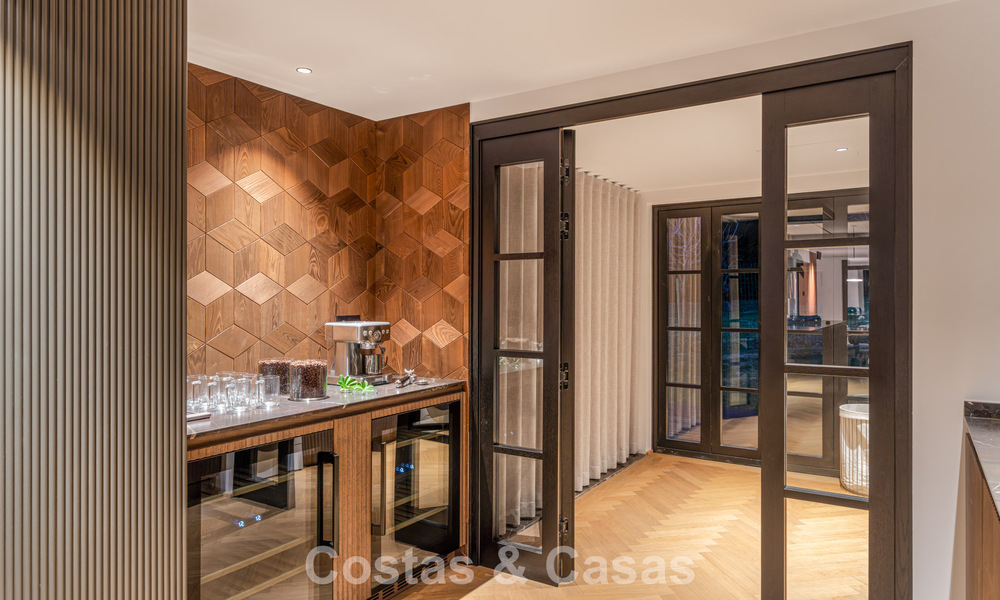 Exclusieve, architecturale villa met panoramisch golf- en zeezicht te koop in Nueva Andalucia, Marbella 796380