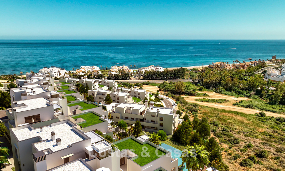 Eigentijdse, luxe appartementen met zeezicht in een nieuw complex te koop tussen Marbella en Sotogrande, Costa del Sol 796324