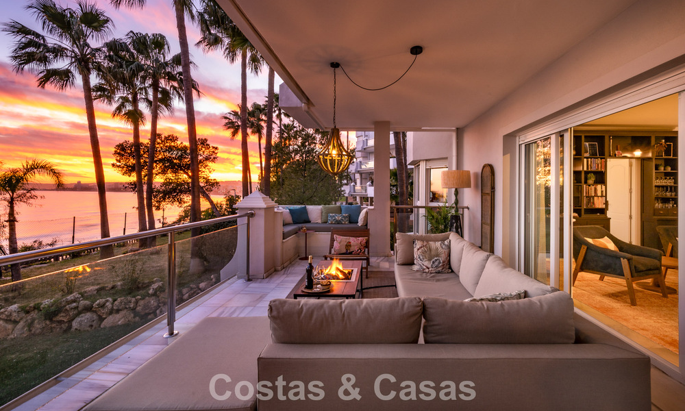 Exclusief eerstelijnstrand appartement met panoramisch zeezicht te koop in Estepona centrum 795952