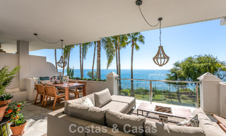 Exclusief eerstelijnstrand appartement met panoramisch zeezicht te koop in Estepona centrum 795978 
