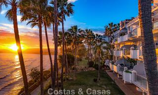 Exclusief eerstelijnstrand appartement met panoramisch zeezicht te koop in Estepona centrum 795992 