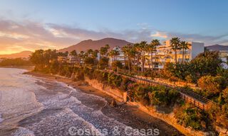 Exclusief eerstelijnstrand appartement met panoramisch zeezicht te koop in Estepona centrum 795994 