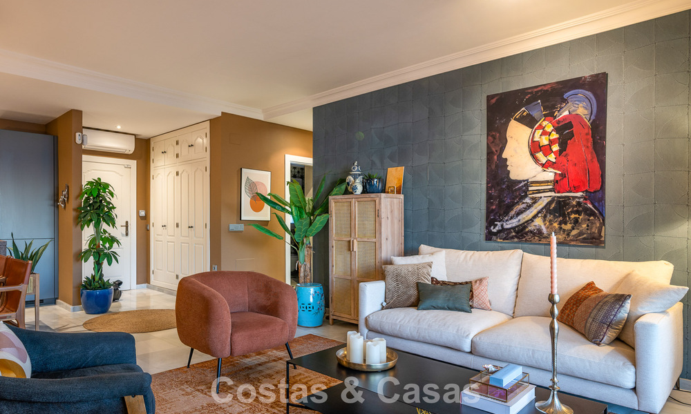 Exclusief eerstelijnstrand appartement met panoramisch zeezicht te koop in Estepona centrum 795996