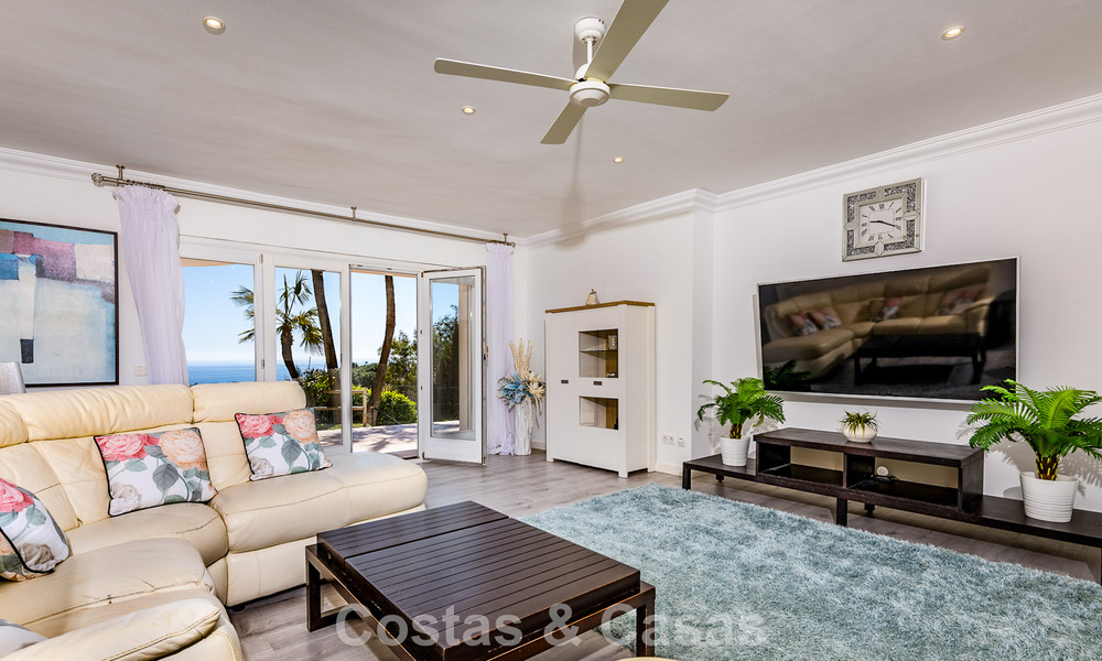 Majestueuze modern gerenoveerde villa met panoramisch zeezicht te koop op een royaal perceel ten oosten van Marbella centrum 796531