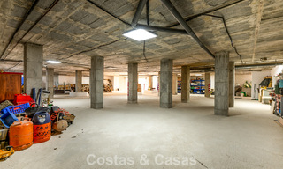 Majestueuze modern gerenoveerde villa met panoramisch zeezicht te koop op een royaal perceel ten oosten van Marbella centrum 796543 