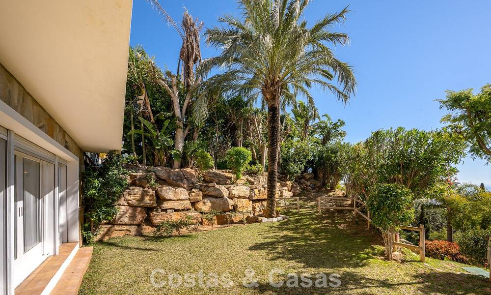 Majestueuze modern gerenoveerde villa met panoramisch zeezicht te koop op een royaal perceel ten oosten van Marbella centrum 796549