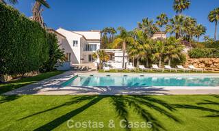 Majestueuze modern gerenoveerde villa met panoramisch zeezicht te koop op een royaal perceel ten oosten van Marbella centrum 796556 