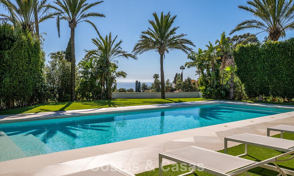 Majestueuze modern gerenoveerde villa met panoramisch zeezicht te koop op een royaal perceel ten oosten van Marbella centrum 796562